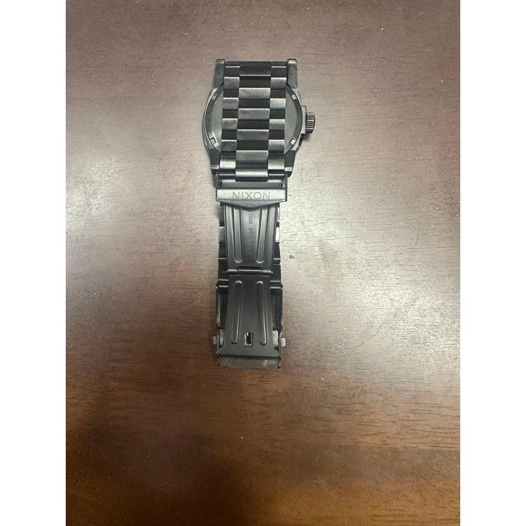 Used NIXON analog quartz watch black