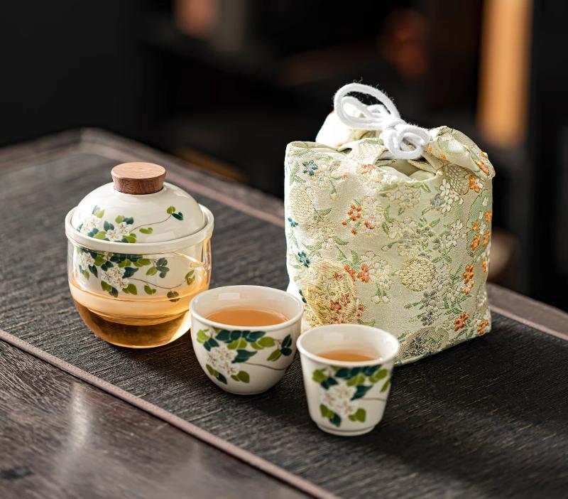 

One pot and two cups of Chinese creative ceramic travel convenience outdoor tea set business gift