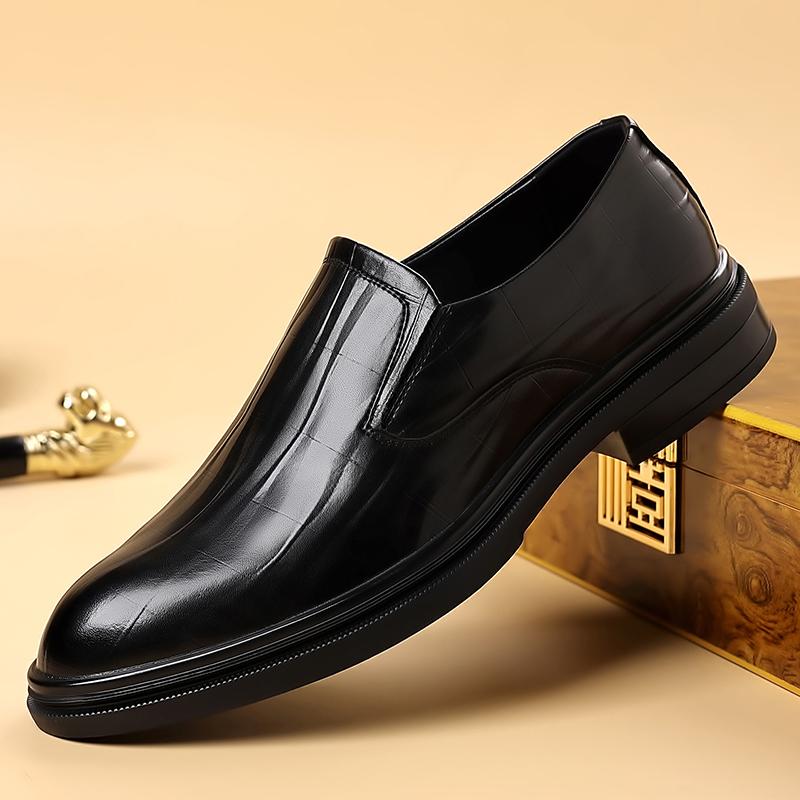 Fashion Men Soft Driving Moccasins Leather Men's Dress Shoe 2025 New Arrival Slip-on Loafers High Quality Flats Male Walking Footwear