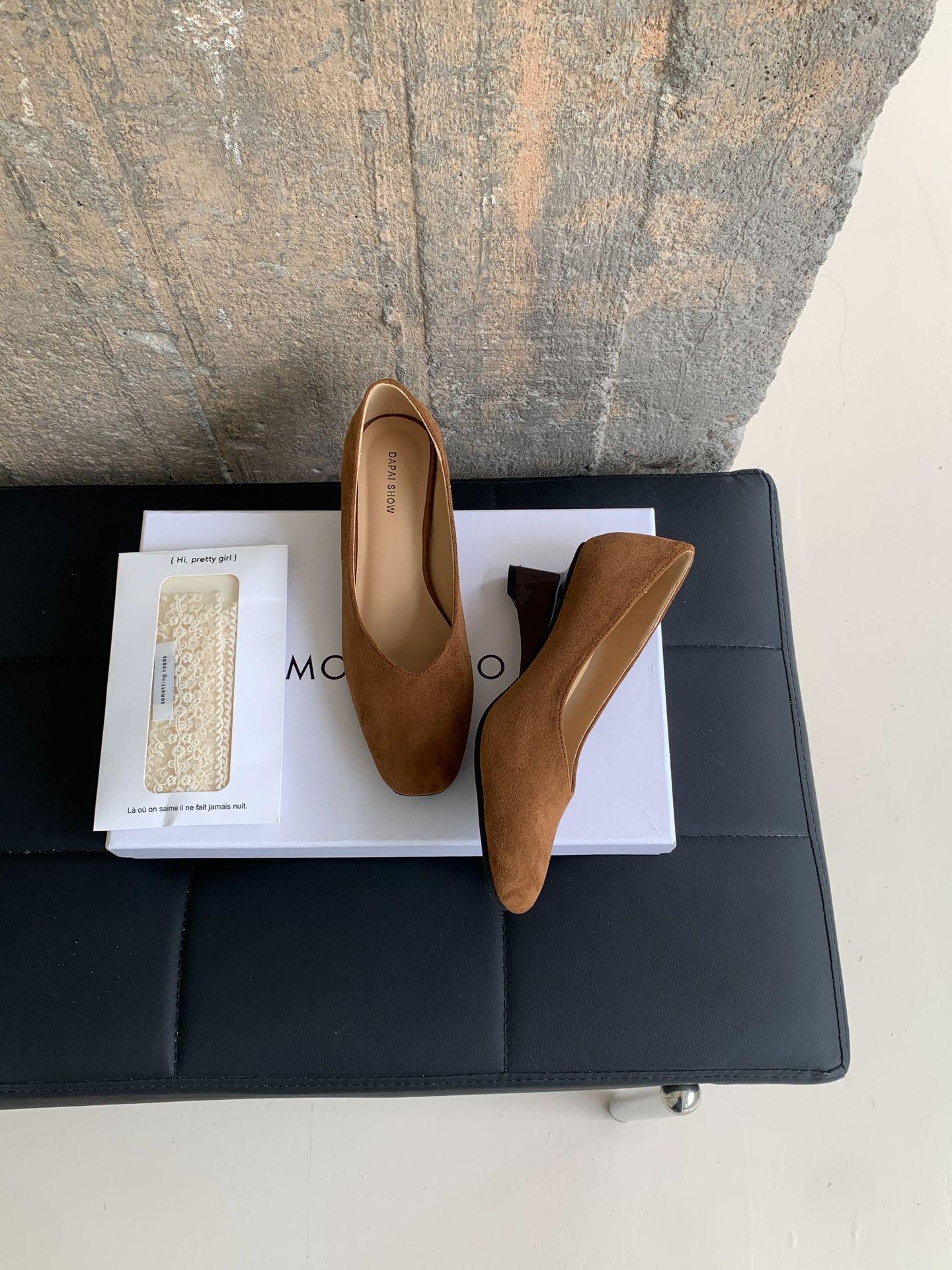 

Square head slope heel single shoes women s evening shoes 2025 new thin shallow mouth soft leather thick sole heightening work ladyshoes 39 коричневый