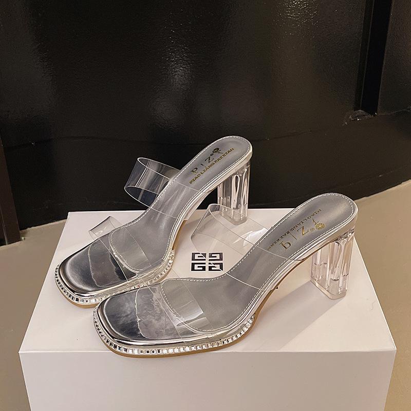 

Женские прозрачные летние босоножки на среднем каблуке со стразами 2024 39