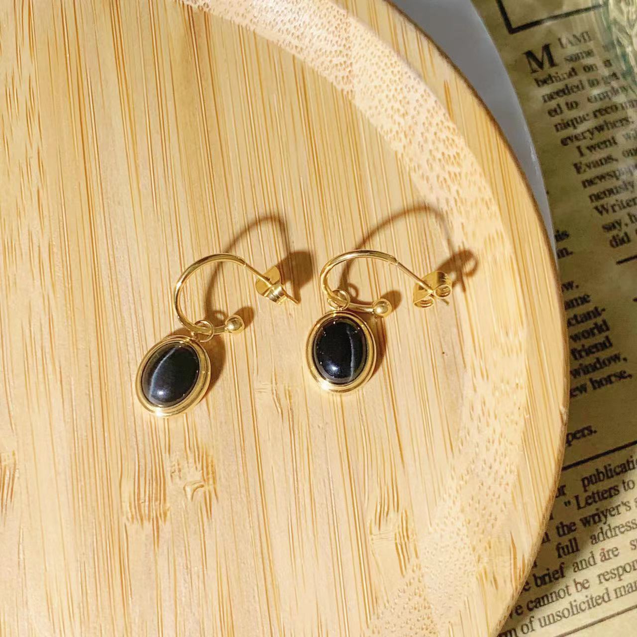 

Французские ретро-овальные серьги с черным агатом и камнем «кошачий глаз» для женщин. Легкие, роскошные и роскошные, изысканные, маленькие и уникальные круглые серьги.