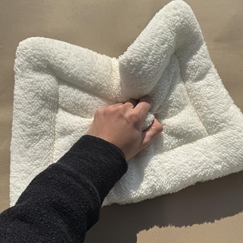 1 buc Covoraș confortabil și drăguț pentru animale de companie cu tematică animală - Covoraș de dormit moale și cald din poliester pentru câini, pisici, iepuri - Confort de iarnă cu oase jucăușe, urme de labe