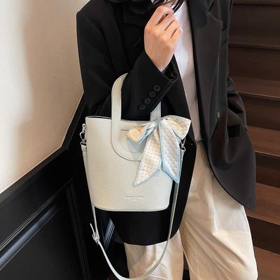Hochwertiges Gefühl einfaches und vielseitiges Nischen-Handtasche Damen Sommer Neu Litschi-Muster Umhänge-Eimer-Tasche