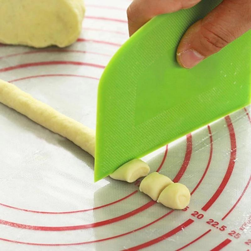 1PC Nützliche Creme Spachtel DIY Gebäck Schneider Fondant Teig Schaber Kuchen Cutter Gebäck Backen Werkzeug Küche Zubehör