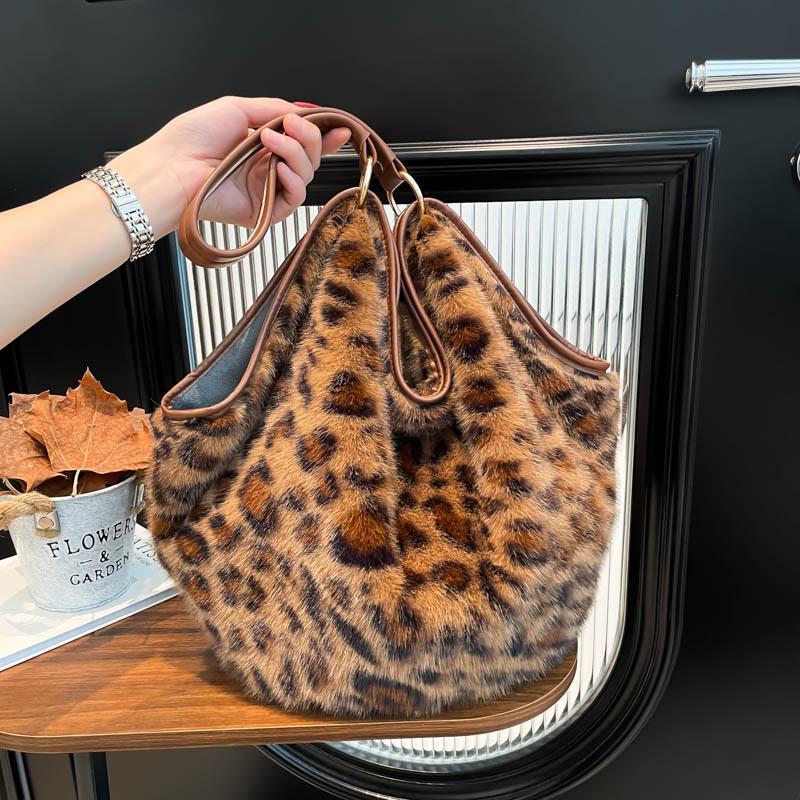 Leopard Print Tote Bag for Women, Soft Handheld Plush Shoulder Bag, Stylish Fall Winter Crossbody Purse & Shopper Bag