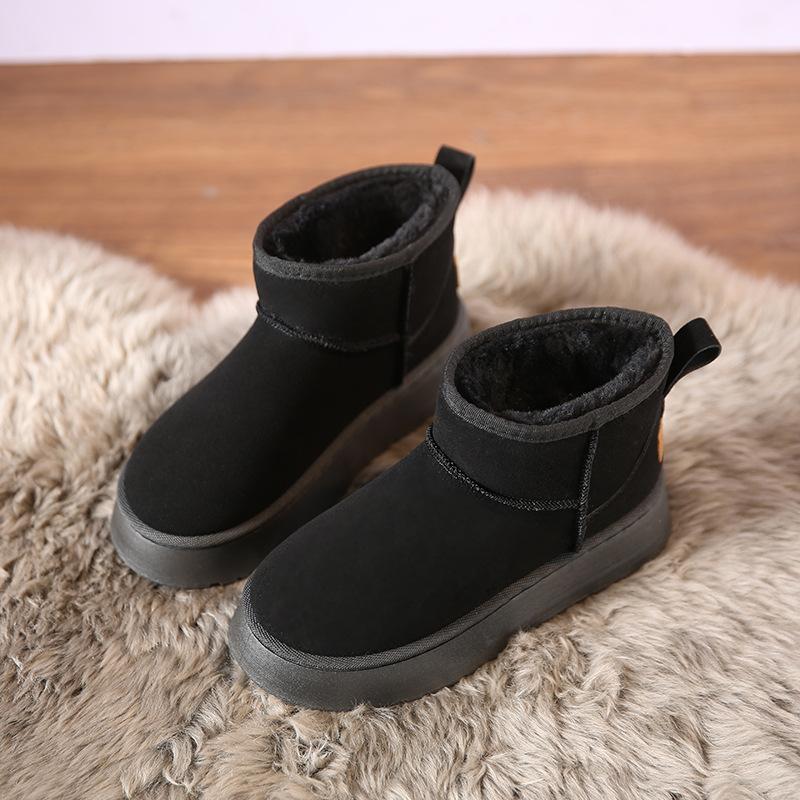 Snøstøvler med tykk såle for kvinners vinter 2025 ny stjerne med samme fløyelstykk vanntett muffin kort skafthøyde økende bomullssko