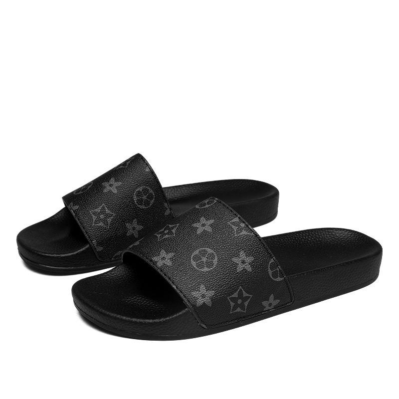 New plus-size slippers size slippers are fashionable and wear summer men's beach shoes