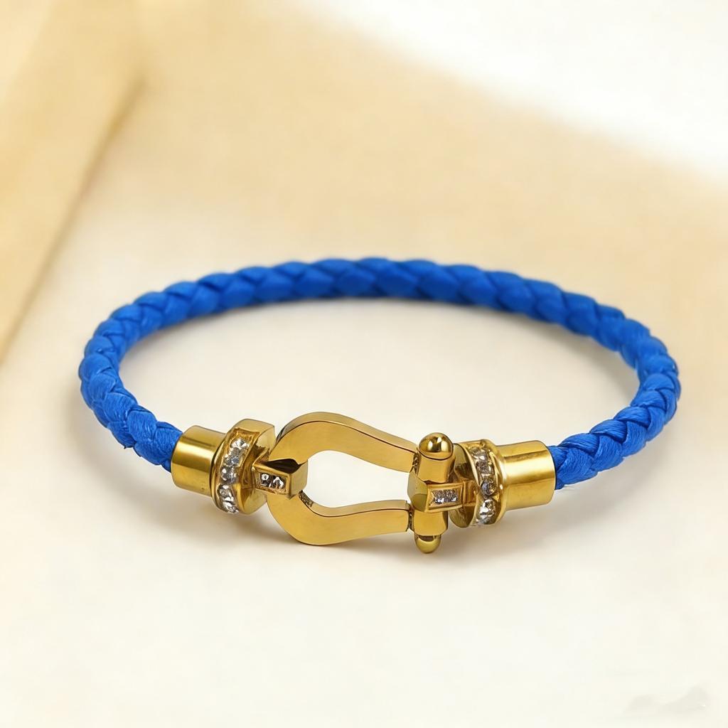 2026 Popular Pulsera en Forma de U de Herradura Tejida Microincrustada Ladrillo Medio Cuerda de Cuero de Doble Capa Hebilla Magnética Pulsera de Herradura