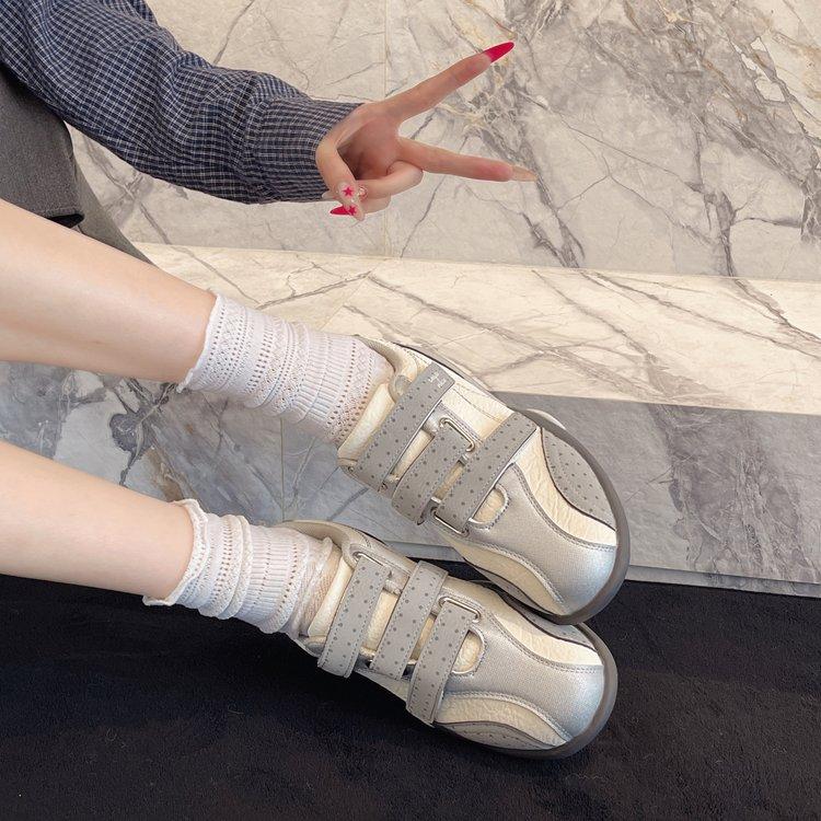 Masoism 2025 new Velcro casual shoes lightweight sports shoes versatile flat baseplate shoes women's autumn polka dot