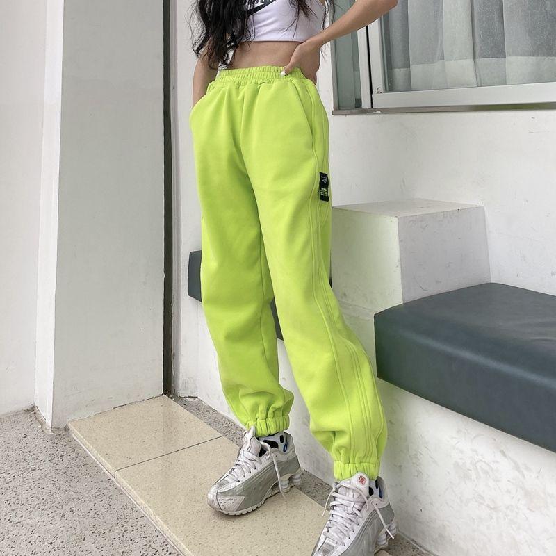 

Новый весенне-осенний модный тренд Уличные брюки-шаровары с высокой талией, панельными карманами, повседневные, свободного кроя, оверсайз, однотонные, спортивные 6XL флуоресцентный зеленый