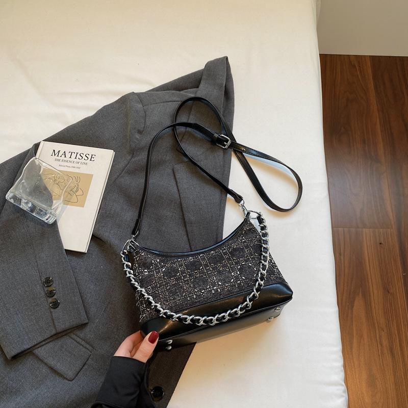 This Year, the Popular Small Bag Women's 2025 New Summer Versatile Underarm Bag Niche High-end Shoulder Messenger Bag