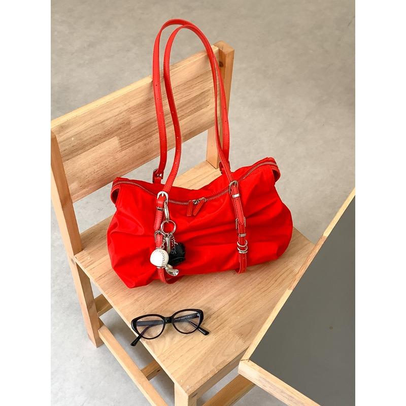 

Новая повседневная сумка-тоут, темпераментная нейлоновая сумка через плечо для поездок на работу, универсальная, большой вместимости, нишевый стиль, сумка под мышкой