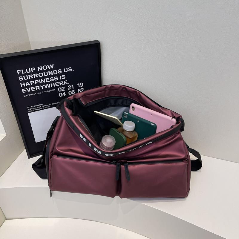 Travel bag for men and women, large capacity multifunctional gym bag, wet and dry separation sports handbag, crossbody bag, commuting bag
