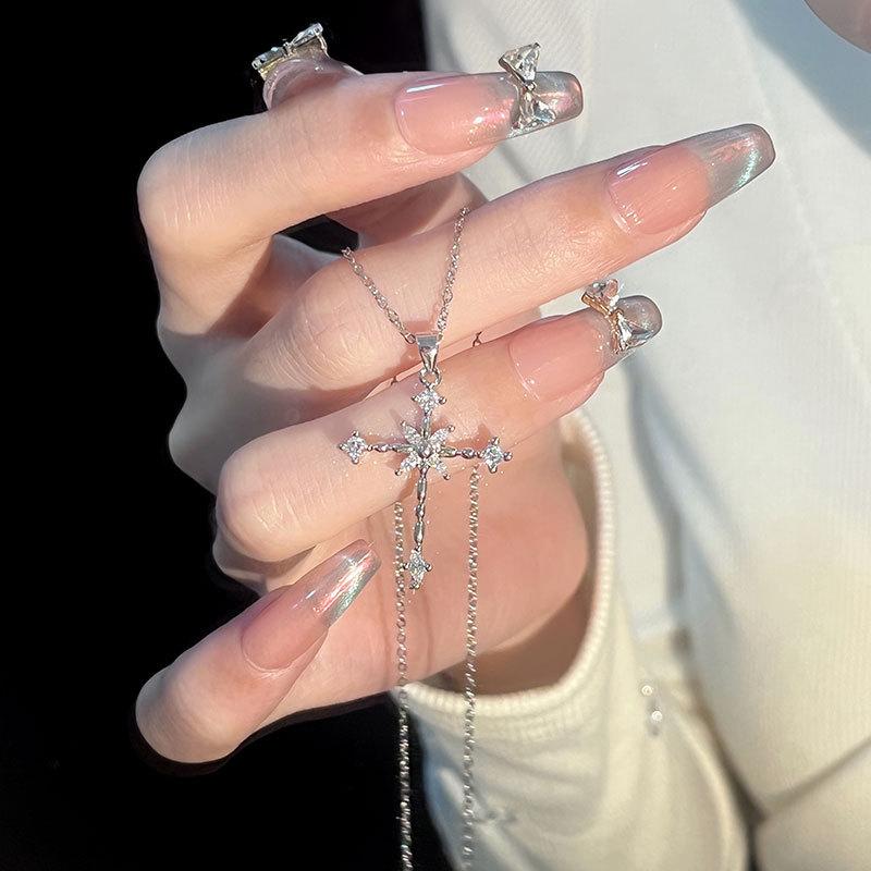 Simple Zircon Cross Necklace Women's Fashion Temperament Stainless Steel Pendant Commuter Collarbone Chain