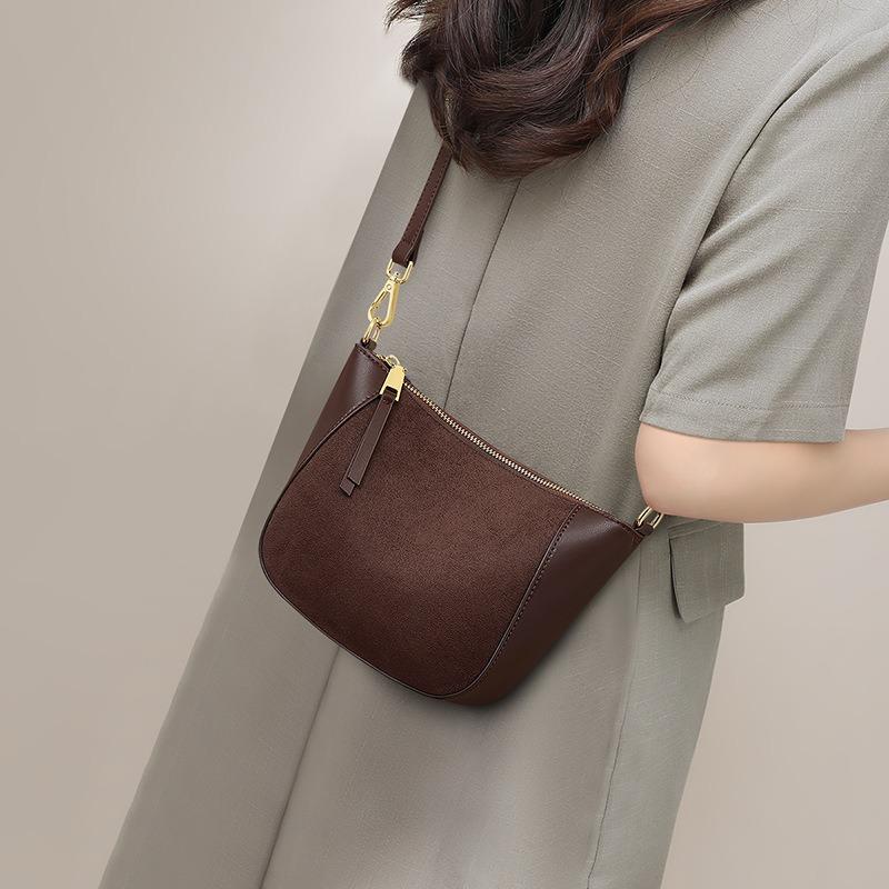 Bags New women's bags Autumn and winter fashion versatile shoulder messenger bags Small bags Premium commuter dumpling bags