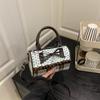 Street Style Small Square Bag With Soft Structure And Internal Pocket