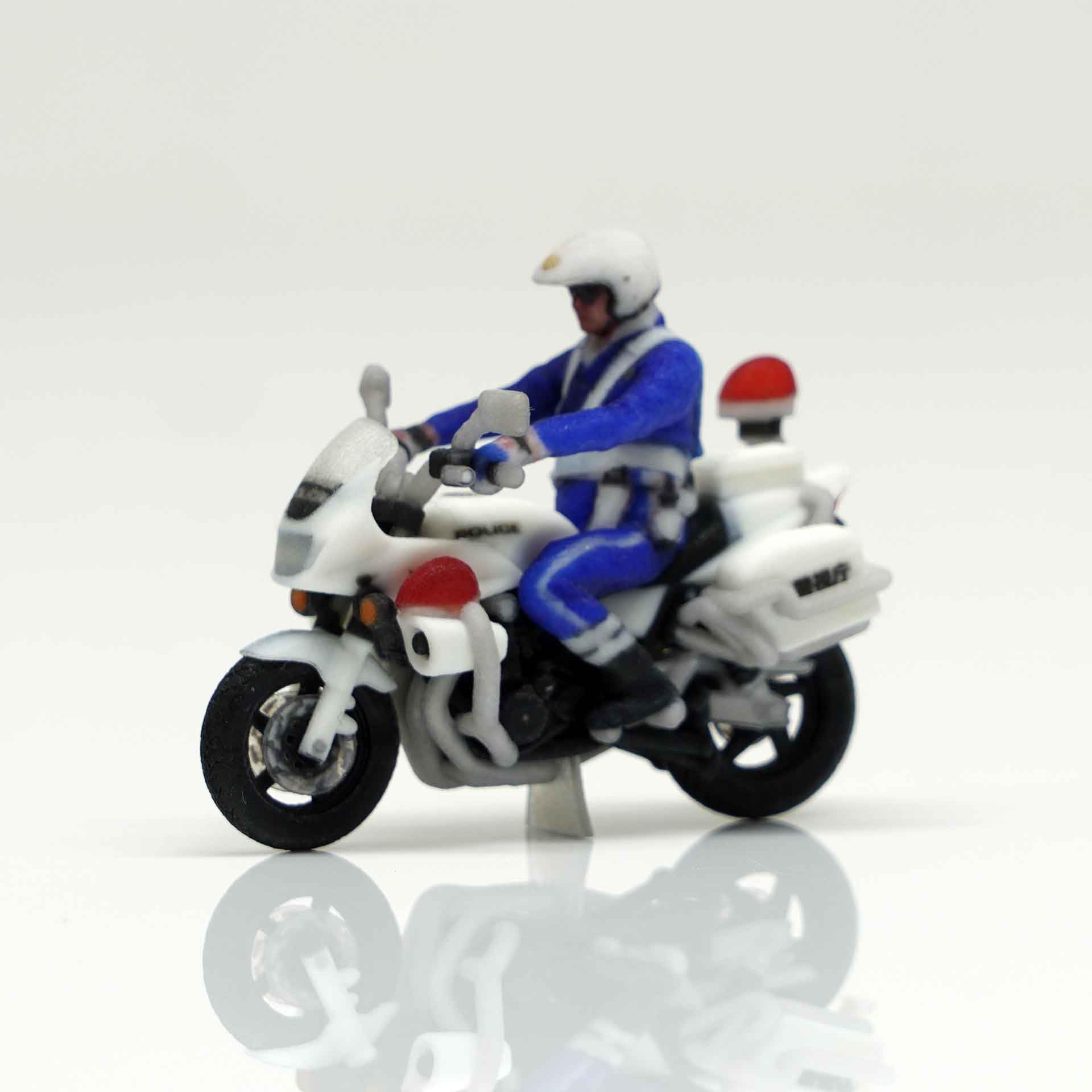 

figreal Police Bike A in motion Officer riding set 1/64 (13)