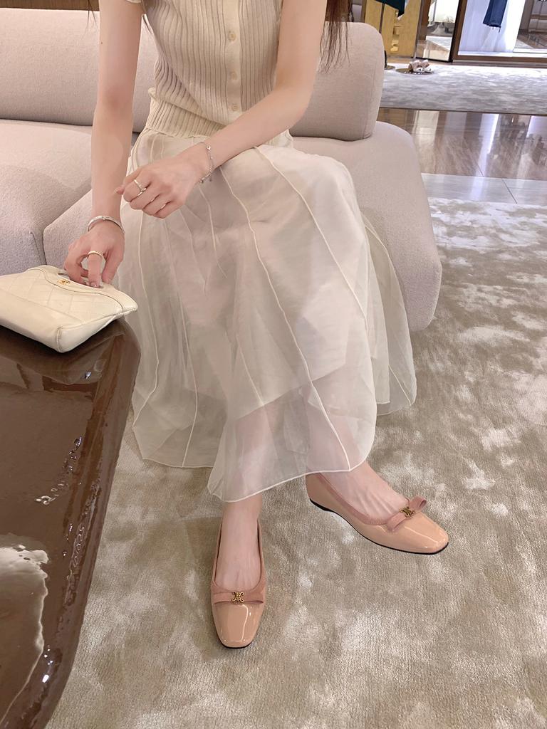 Sheepskin~ Grape mother The same style has an inner height increase of 4cm, noble gold buckle bow, square round head, shallow mouth flat shoes, wo