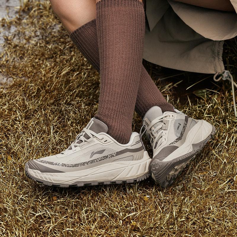Li-Ning Lite 2.0 Comfortable Versatile Outdoor Durable Support Low-Top Hiking Shoes Women Hiking Shoes Beige AHTU008-2