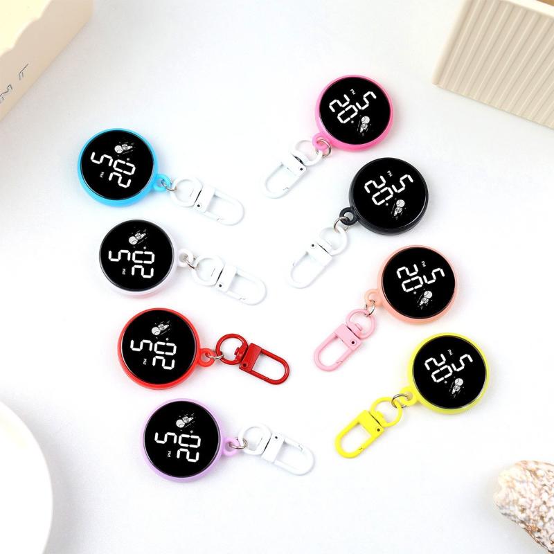 Porte-clés Montre Dessin Animé Étanche Lumineux Affichage Numérique LED Électronique Montre Suspendue Montre de Poche Style Astronaute Horloge