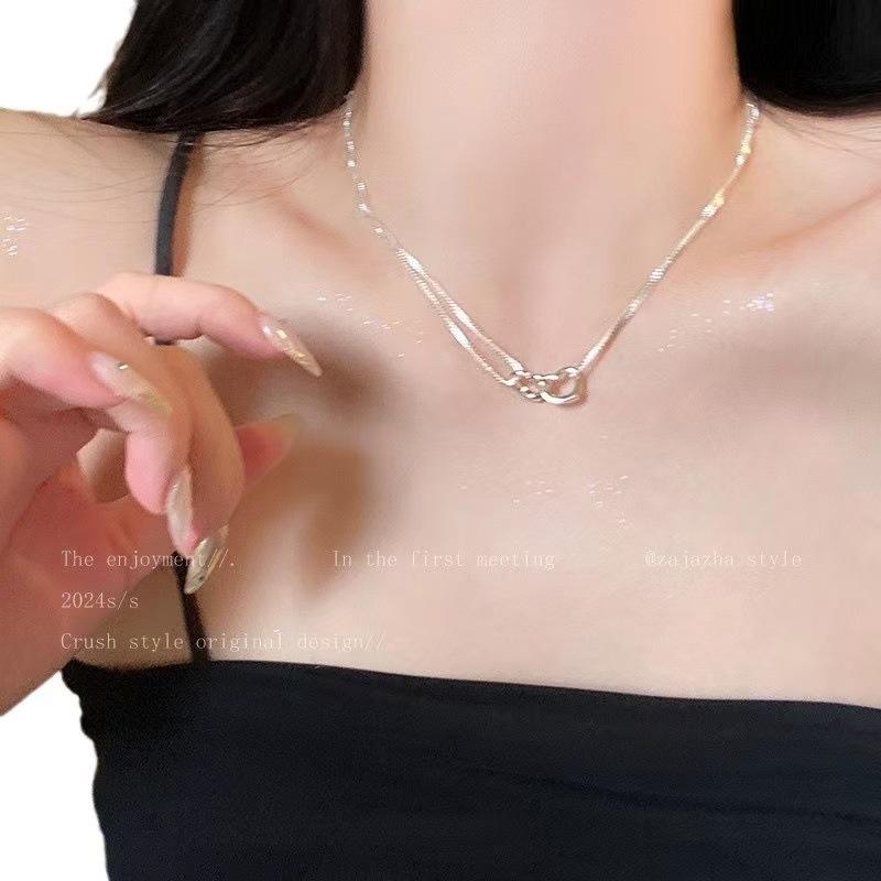 

Ожерелье Sweet Love Linked Cat для женщин с нишевым дизайном, высококачественная цепочка на ключицу