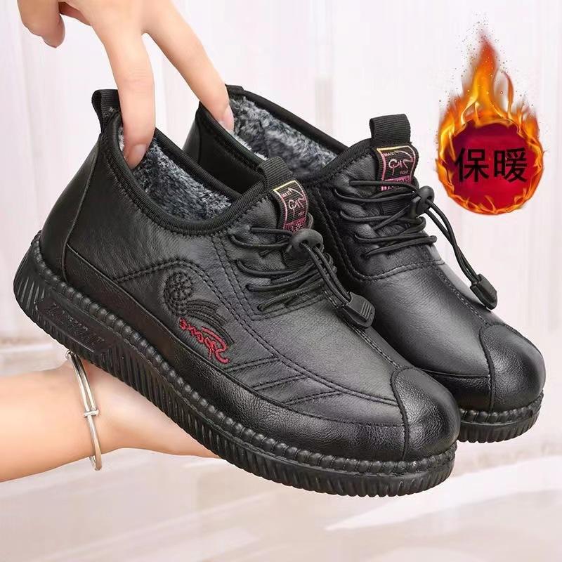Winter new women's cotton shoes piled thickened boots middle-aged and elderly leather waterproof snow boots mother shoes warm cotton shoes