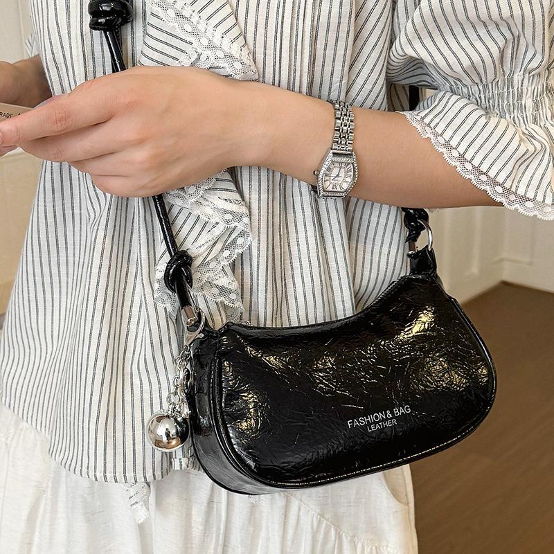 Trendy Fashionable Cross-body Bag, Small Bag with A Chic and Simple Design, Diagonal Cross-body Small Square Bag