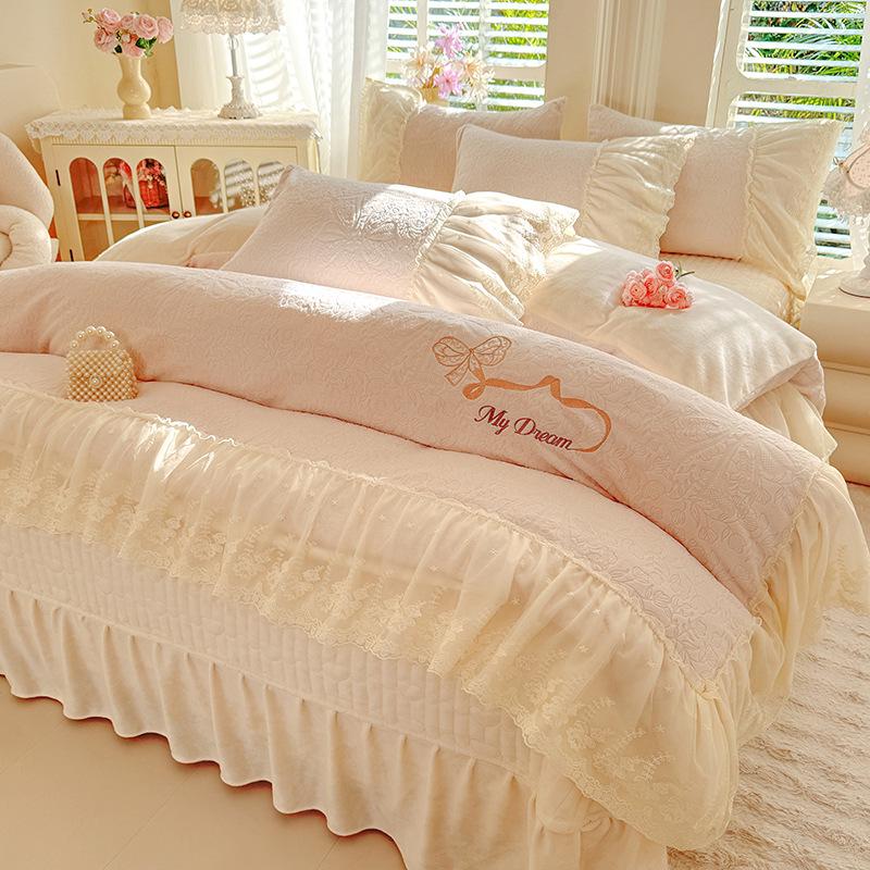 New French Princess Style Matte Velvet Bedspread Set - Anna Garden Collection. Flat Sheet 1.8 Bed - Duvet 200x230