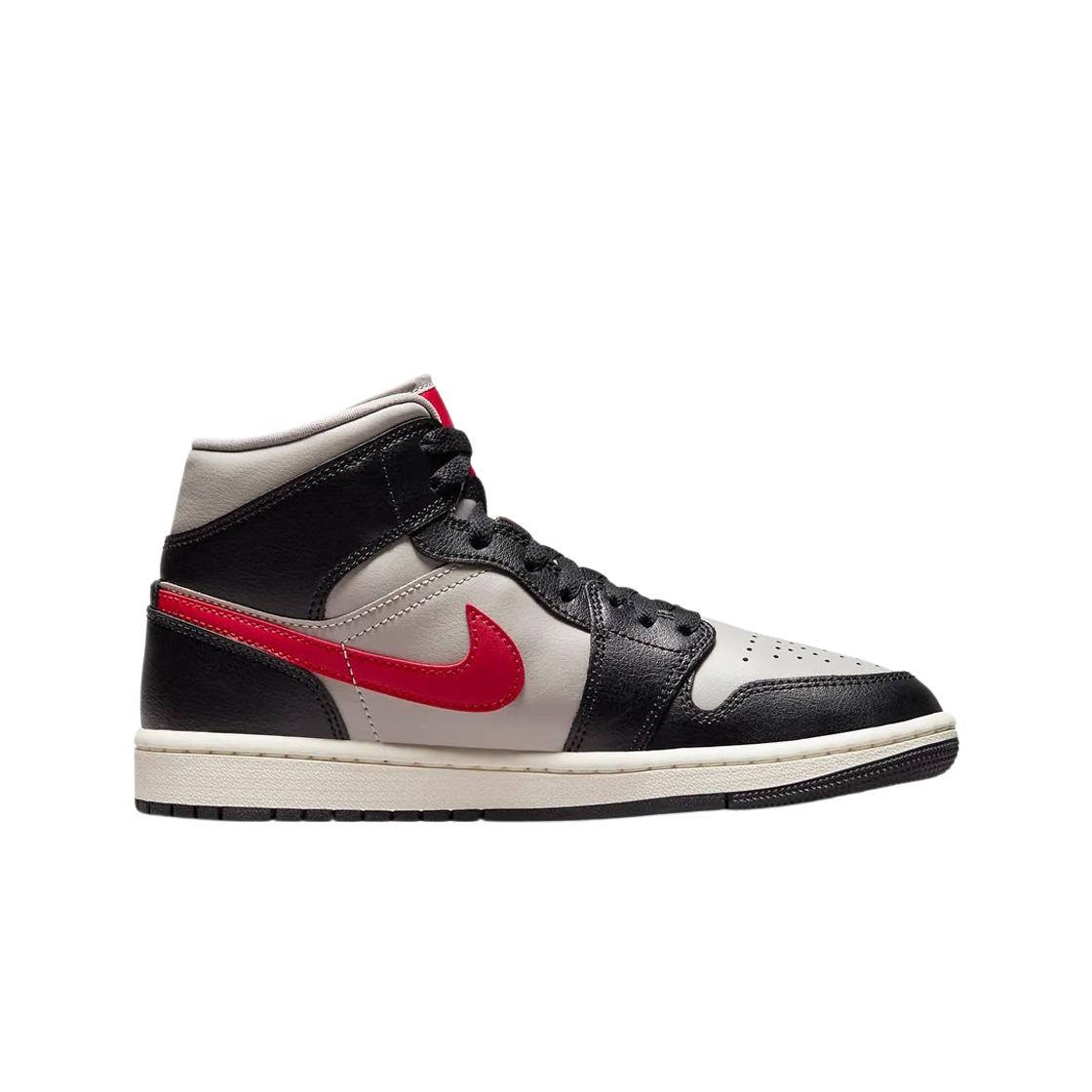 

(w) Jordan 1 Mid Black Gym Red 245