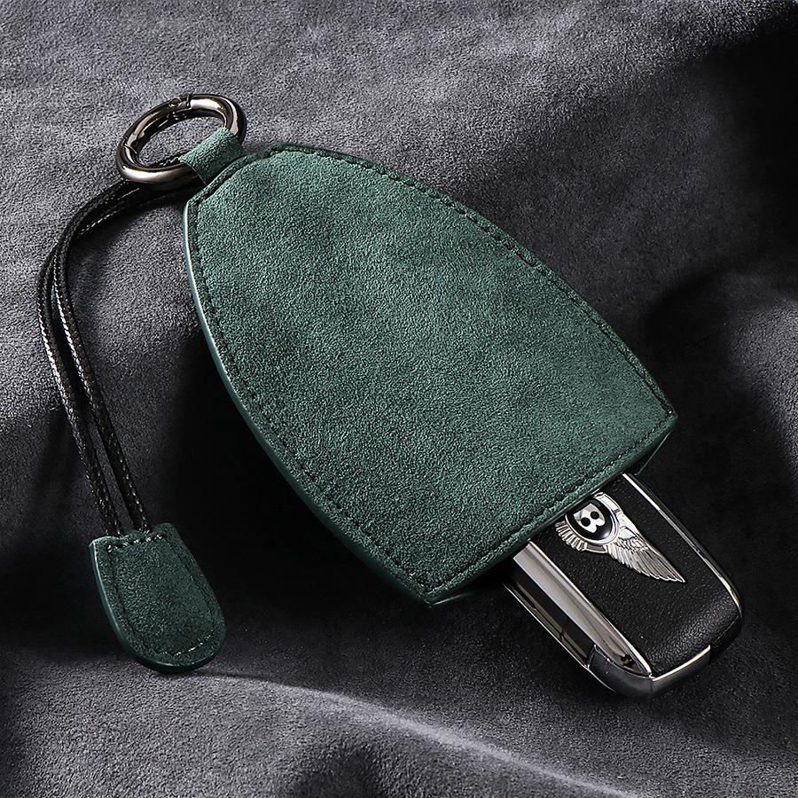 Universal Alcantara Car Key Bag for Men & Women, Compatible with Bentley, Hongqi, Lincoln – Fashionable Pull-Out Keychain.
