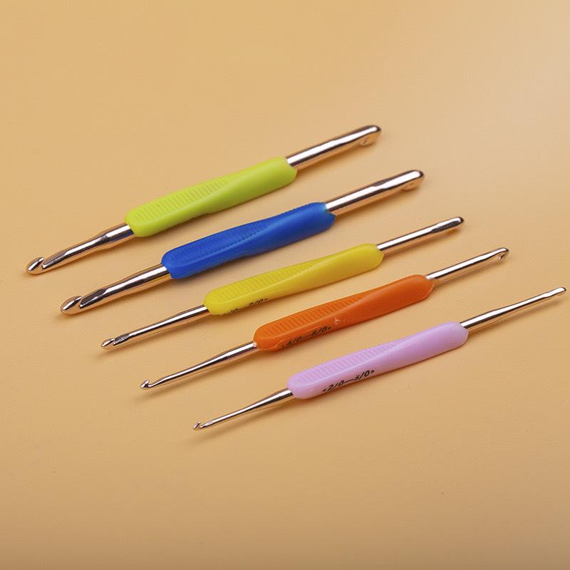 TPR Soft Rubber Double-Ended Crochet Hook Set, 5-Piece DIY Yarn Knitting Tool for Home Crafts