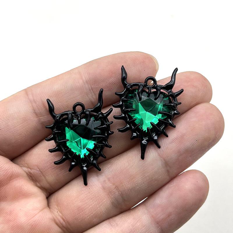 Naszyjnik z wisiorkiem z kryształkami Alien: Styl gotycki punk dla mężczyzn i kobiet