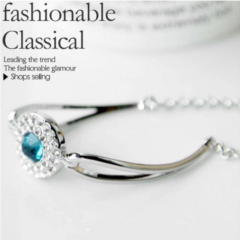 1 sett/4 stk (Kjede + Øredobber + Armbånd) Elegante smykkesett for kvinner Mote Allsidig Rund Krystall Tredelt Sett