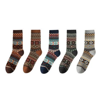 Socken im Ethno-Stil für Damen im Frühling und Herbst, Retro-Midsocken, Winterwarme und lässige Baumwollsocken, die Sie schlanker aussehen lassen