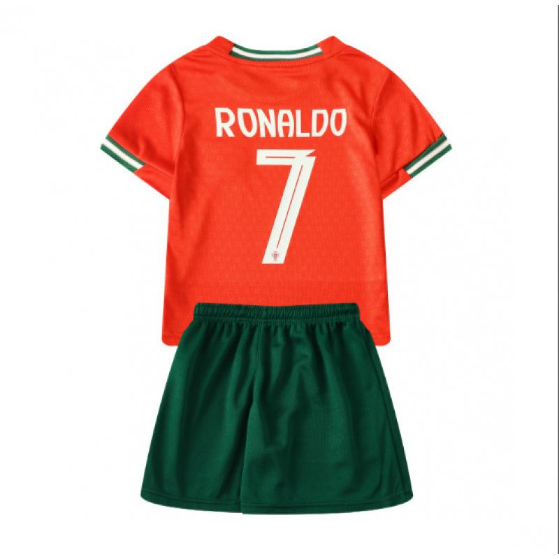 

2 Real Madrid Riyadro jersey 252 Barcelona Manchester City C Ronaldo children s football jersey set jersey 24 code (135-145)