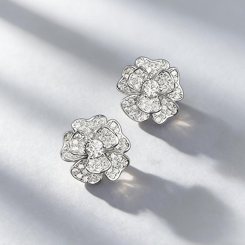 Exquisite S925 Silver Diamond Flower Stud Earrings - 2026 Fashionable Design