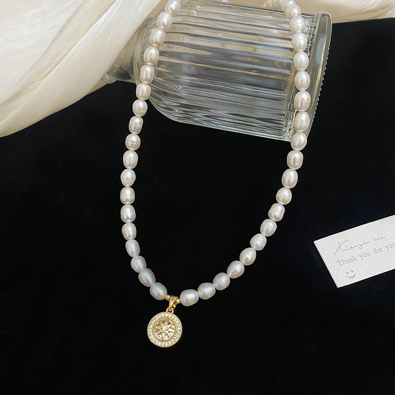 Octagram Compass Pendant Rice Grain Freshwater Pearl Necklace Women'S Light Luxury Temperament Fashion Cold Wind Clavicle Chain