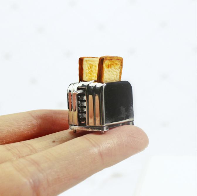 1/6 1/12 Doll House Simulation Miniature Mini Breakfast Bread Maker Toy Resins Model Decor
