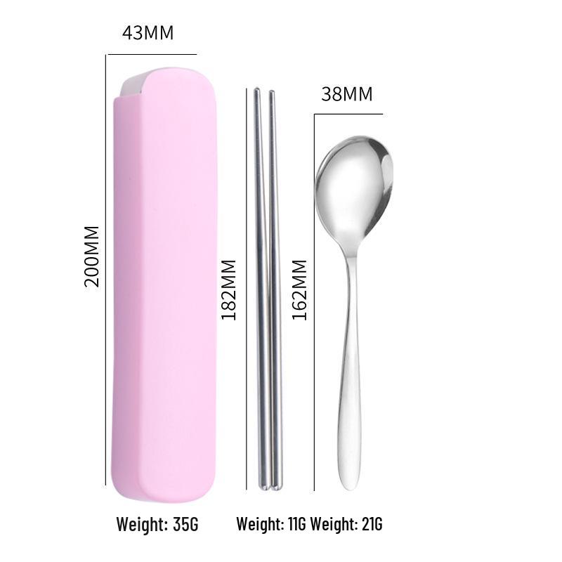 Spersonalizowany Zestaw Sztućców Ze Stali Nierdzewnej na Zewnątrz: Łyżka, Widelec i Pałeczki w Przenośnym Pudełku Prezentowym.