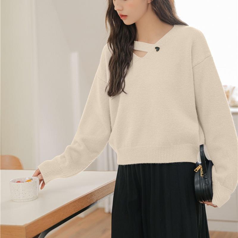 Lazy Knitted Sweater Women's Autumn and Winter New Fresh Design Sense Love Diagonal Buckle V-neck Knitted Sweater Top Women