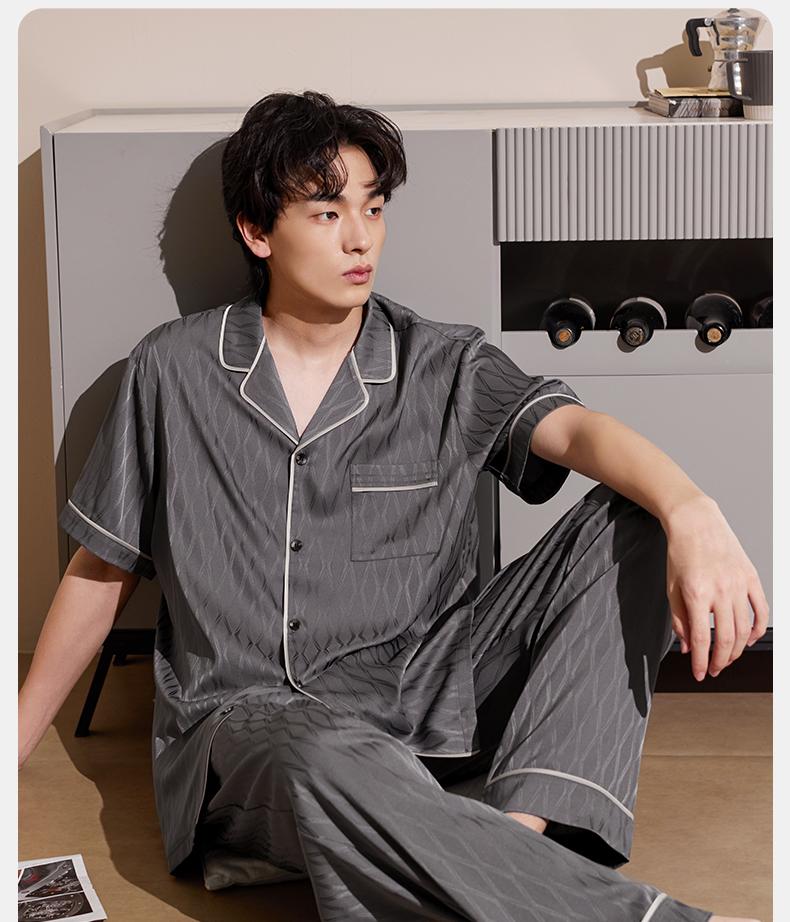 Xuan Liang Sleepwear Men's Spring and Summer Thin Ice Silk Short Sleeved Pants Old Money Style Light Luxury Imitation Silk Home Furnishing Set