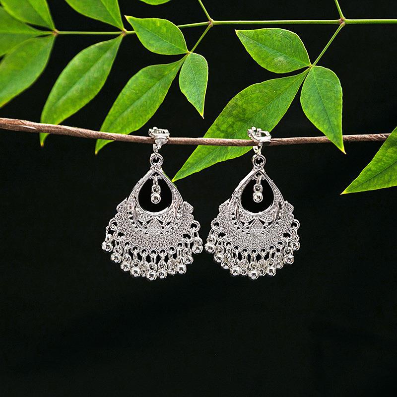 European and American cross-border ethnic style geometric fringed ear clips, Miao Yin retro and elegant minority earrings without piercings, women