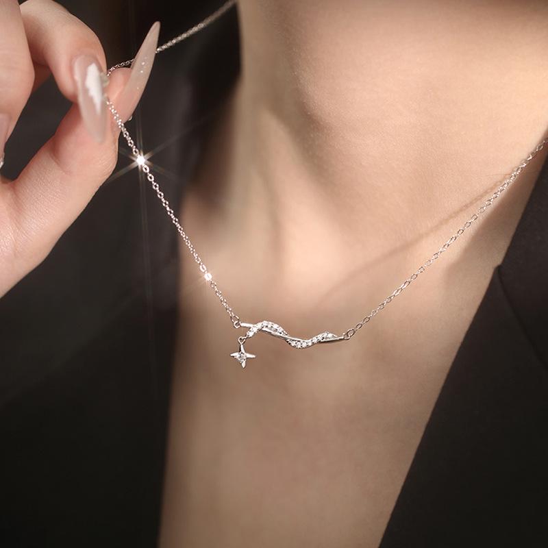Collier Étoile Zircon Ligne Entrelacée Féminin Simple Tempérament Doux Vent Doux Étoile Tétragonale Chaîne Clavicule