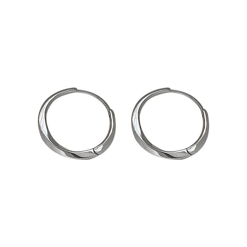 Kolczyki Mobius dla kobiet Proste nieregularne skręcone kolczyki Temperament i zimny styl Design