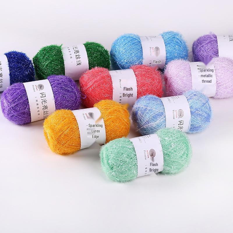 Korean-Style Handmade Strawberry Dishcloth: Non-Stick Oil, Bright Silk and Gold Thread Yarn, Glass Fiber.