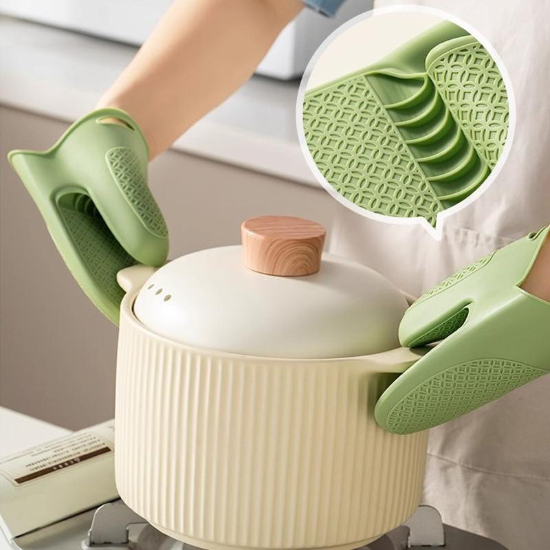 1PC Kitchen Counter Protector Pads - Mats for Hot Pans and Dishes, Thick Silicone Hand Grips - Essential Kitchen Accessories