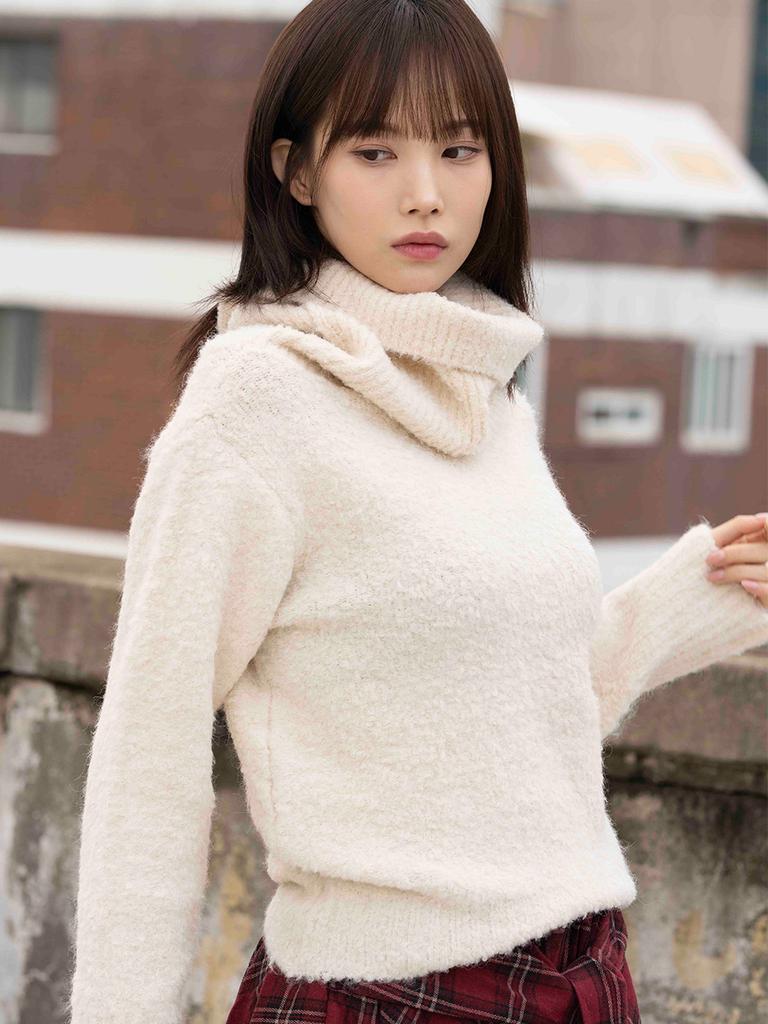 THE GREEN LAB Off-Shoulder Boucle Knit [Ivory]