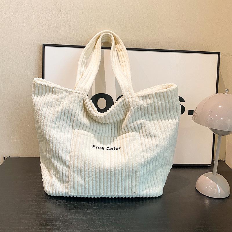 Retro Velvet Shoulder Bag Women'S Versatile Casual Corduroy Portable Large-Capacity Tote Bag Fashionable Commuter Bag