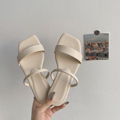 Slippers Dames Nieuwe damesschoenen Zomer Koreaanse versie Vierkante kop Vismond Eén woord Slippers Dames platte buitenkledingslippers